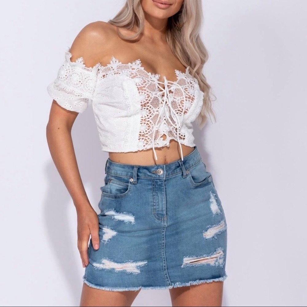 Ritzy Floral Broderie Crop Top